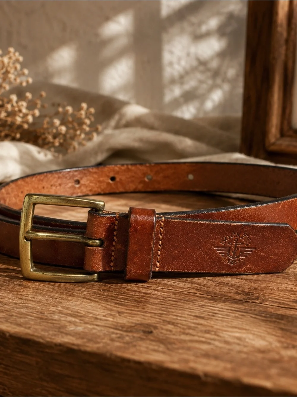 Vintage 1980’s Dockers Women’s Brown Leather Belt Solid Brass Buckle 1”